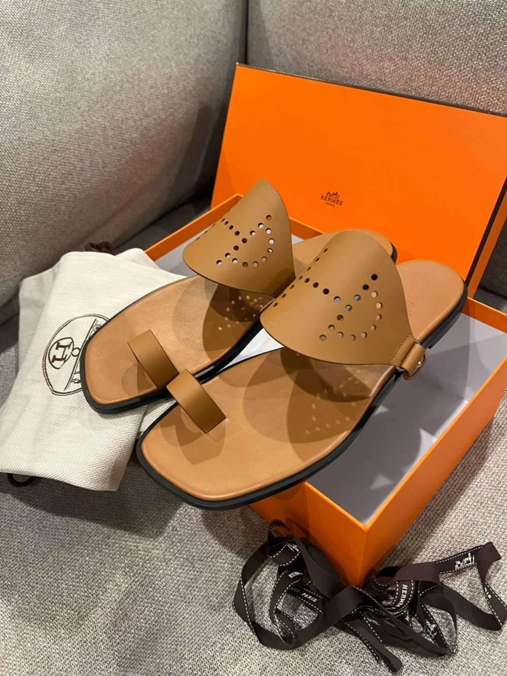 NEW Hermes Hera Leather H Sandals - Color Naturel (Caramel Tan Gold Brown)